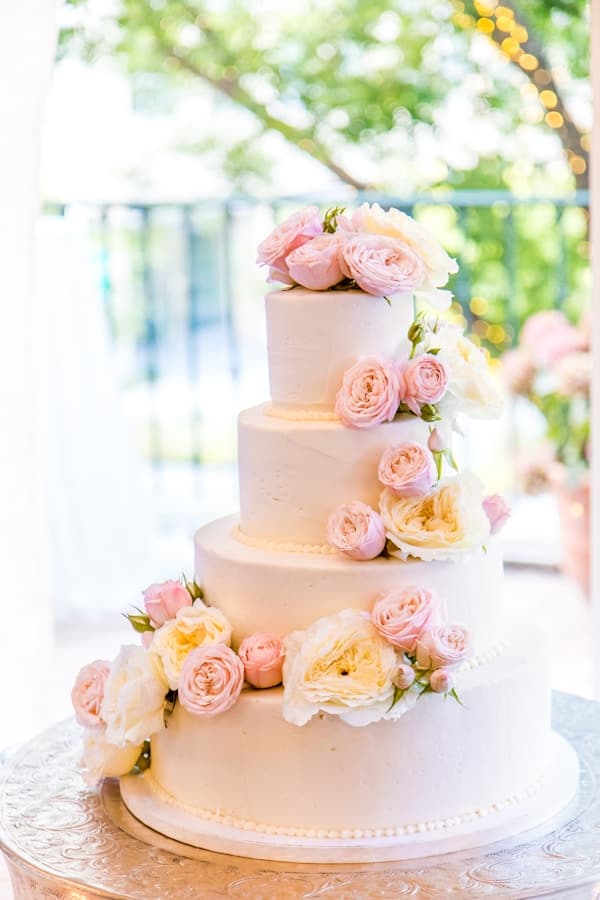 Elegant Tiered Wedding Cake