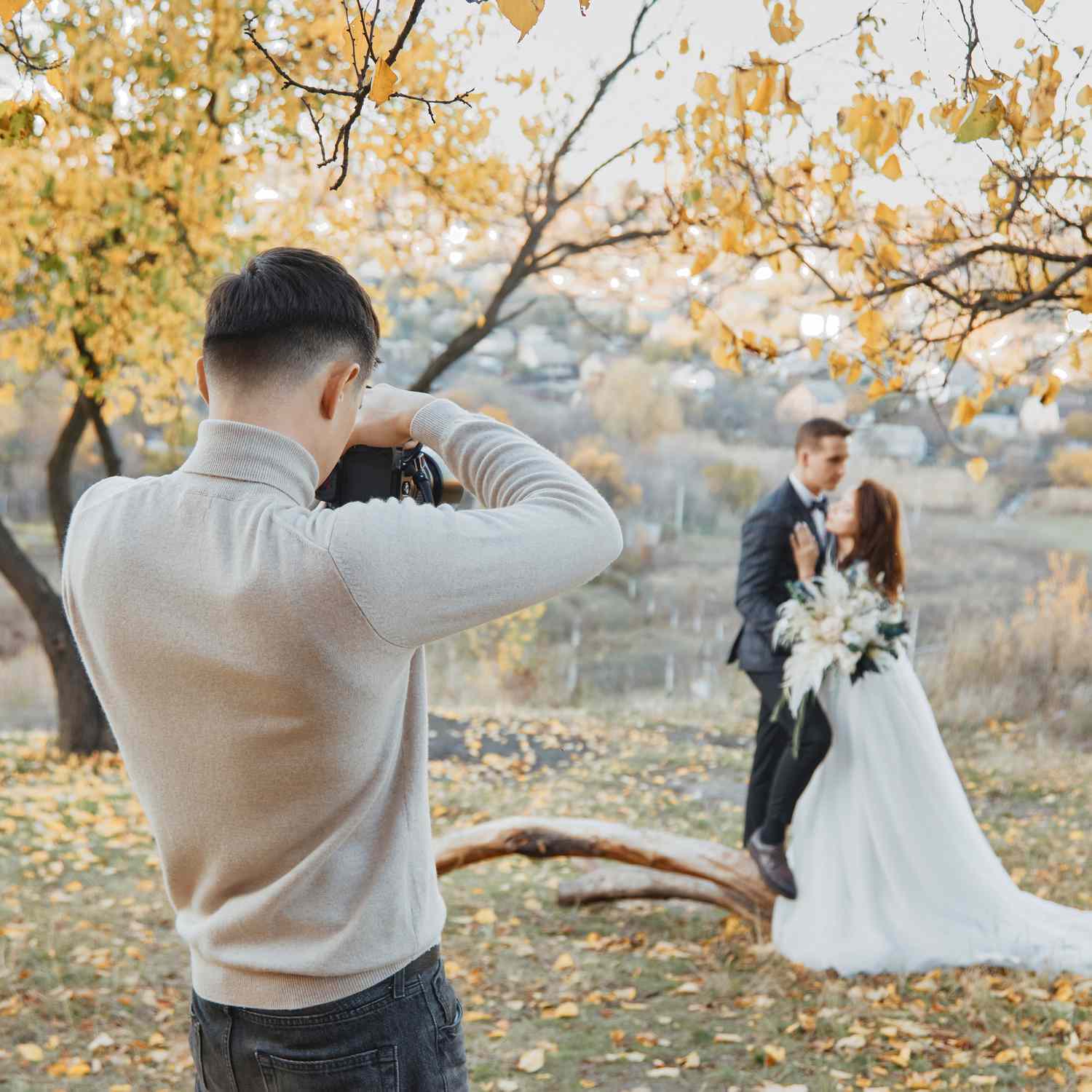 How to Choose the Perfect Wedding Photographer